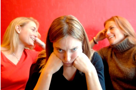 Compliments That Cut – How to Deal with Backhanded Compliments